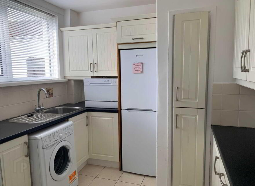 4 Woodlawn, Carrickfergus, BT38 8PU
