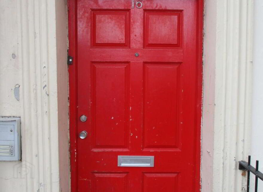 Upstairs Apartment, 16c Rugby Avenue, Belfast, BT7 1RG
