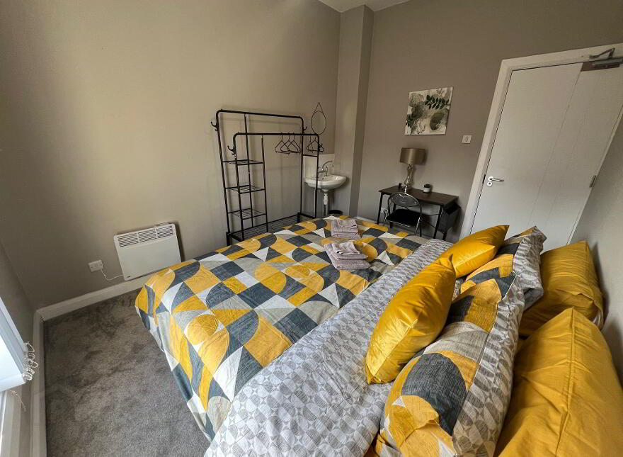 University Street, Room 4, All Bills Included, Belfast, BT7 1FZ photo