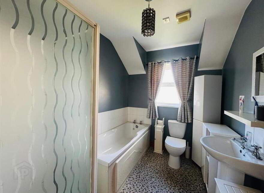 42 Elm Wood Green, Castlederg, BT81 7GZ