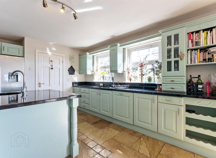 39 Cherryhill Road, Ballynahinch, BT24 8NW