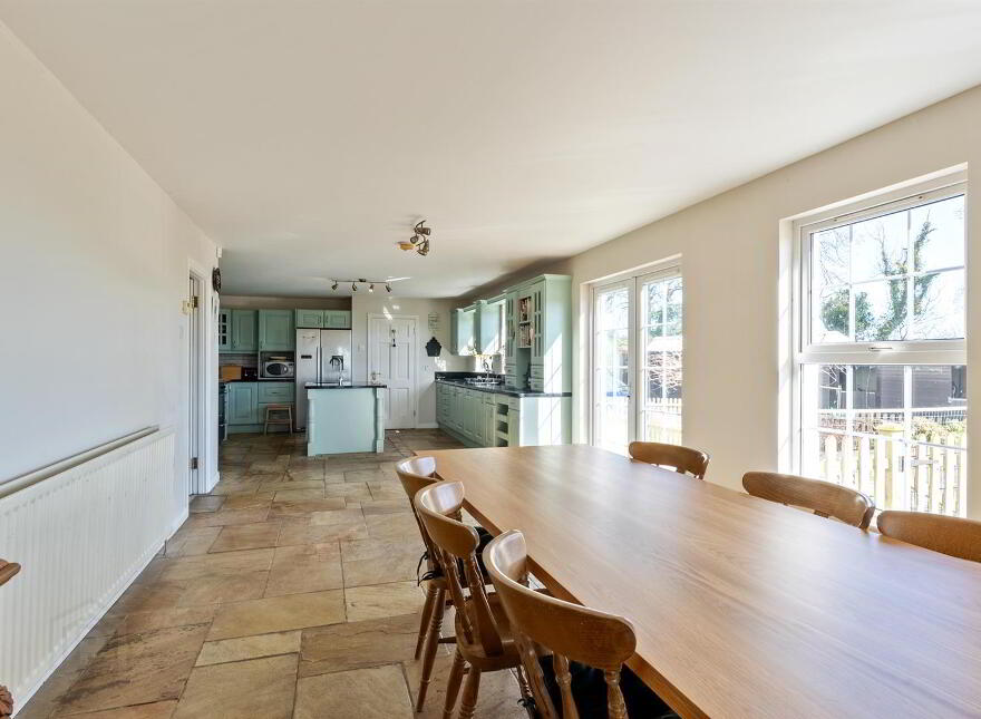 39 Cherryhill Road, Ballynahinch, BT24 8NW