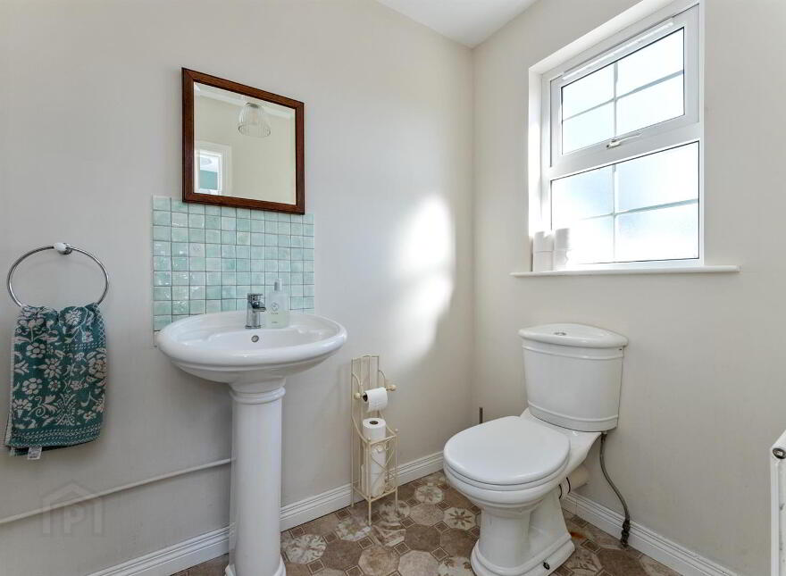 39 Cherryhill Road, Ballynahinch, BT24 8NW
