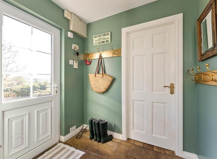 39 Cherryhill Road, Ballynahinch, BT24 8NW