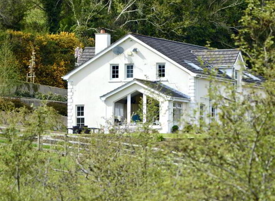 39 Cherryhill Road, Ballynahinch, BT24 8NW