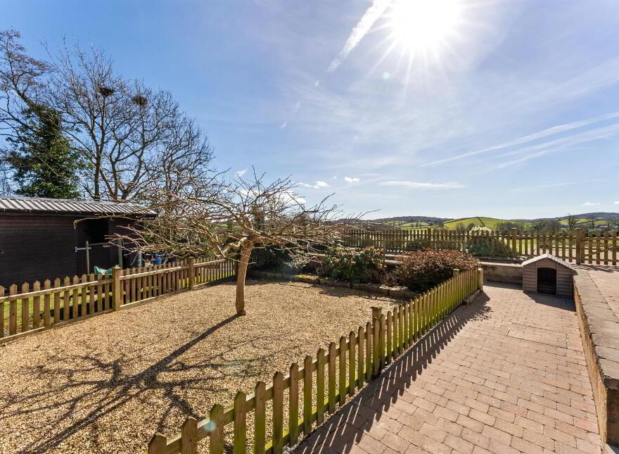 39 Cherryhill Road, Ballynahinch, BT24 8NW