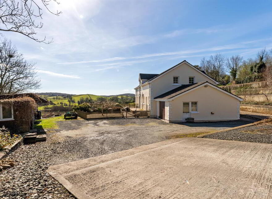 39 Cherryhill Road, Ballynahinch, BT24 8NW
