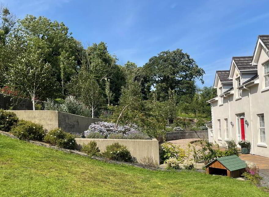 39 Cherryhill Road, Ballynahinch, BT24 8NW