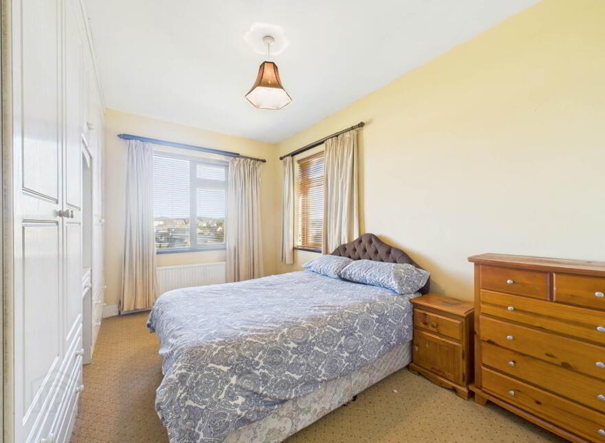 Lower Waterford Road, Carrickbeg, Carrick-On-Suir, E32RX44