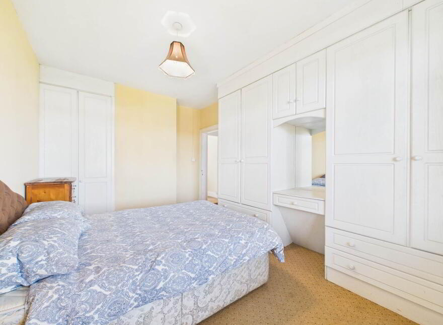 Lower Waterford Road, Carrickbeg, Carrick-On-Suir, E32RX44
