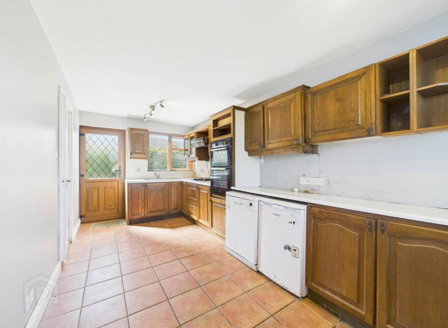 Lower Waterford Road, Carrickbeg, Carrick-On-Suir, E32RX44