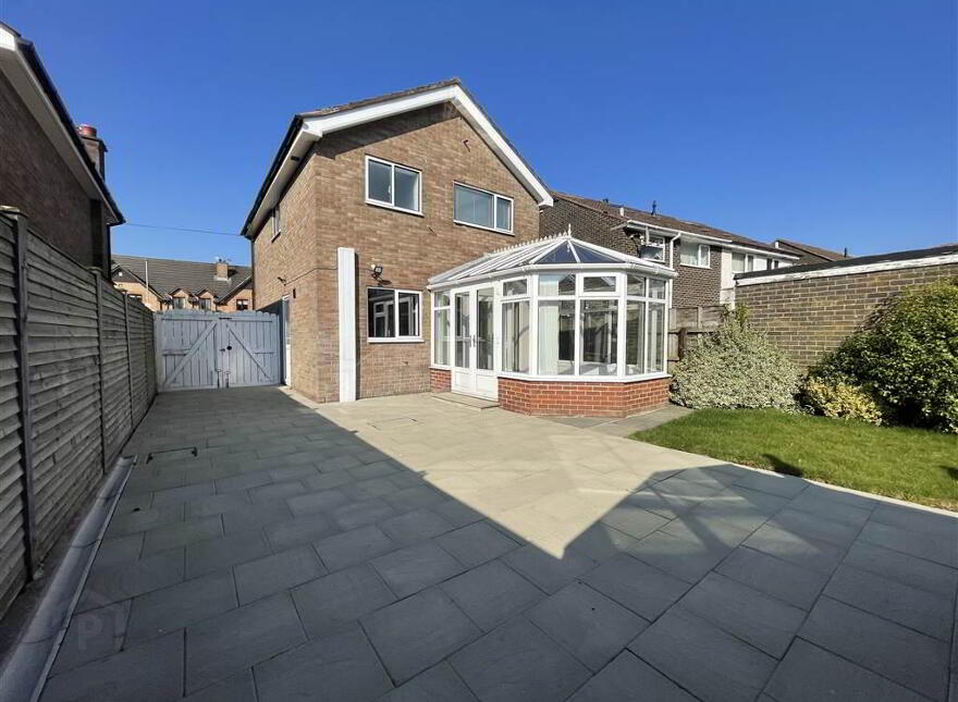9a Woodland Park, Lisburn, BT28 1LD