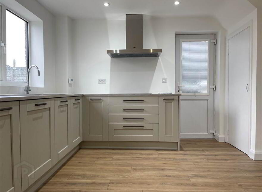 9a Woodland Park, Lisburn, BT28 1LD