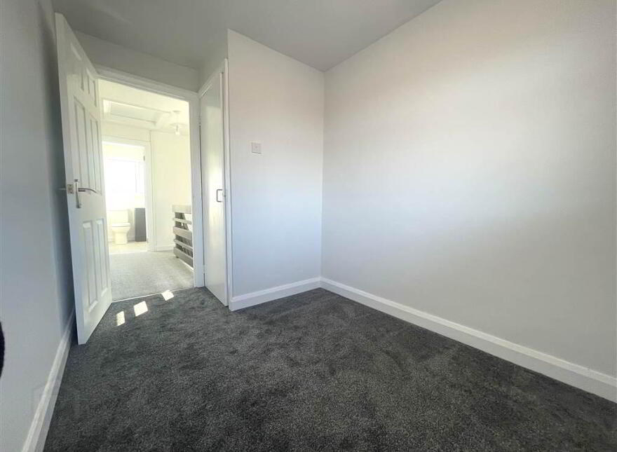 9a Woodland Park, Lisburn, BT28 1LD