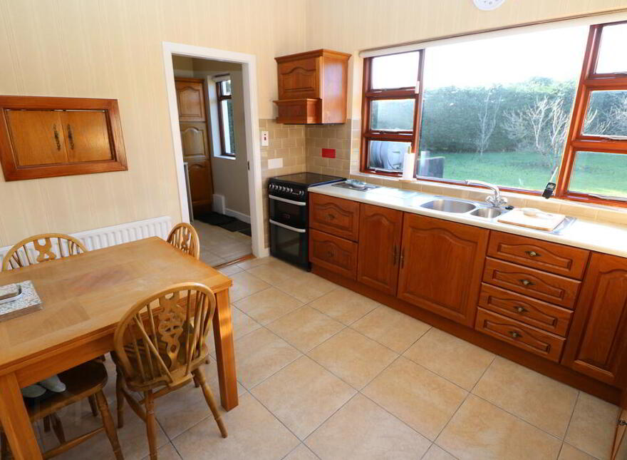 Beaulieu Cross, Drogheda, A92HY44