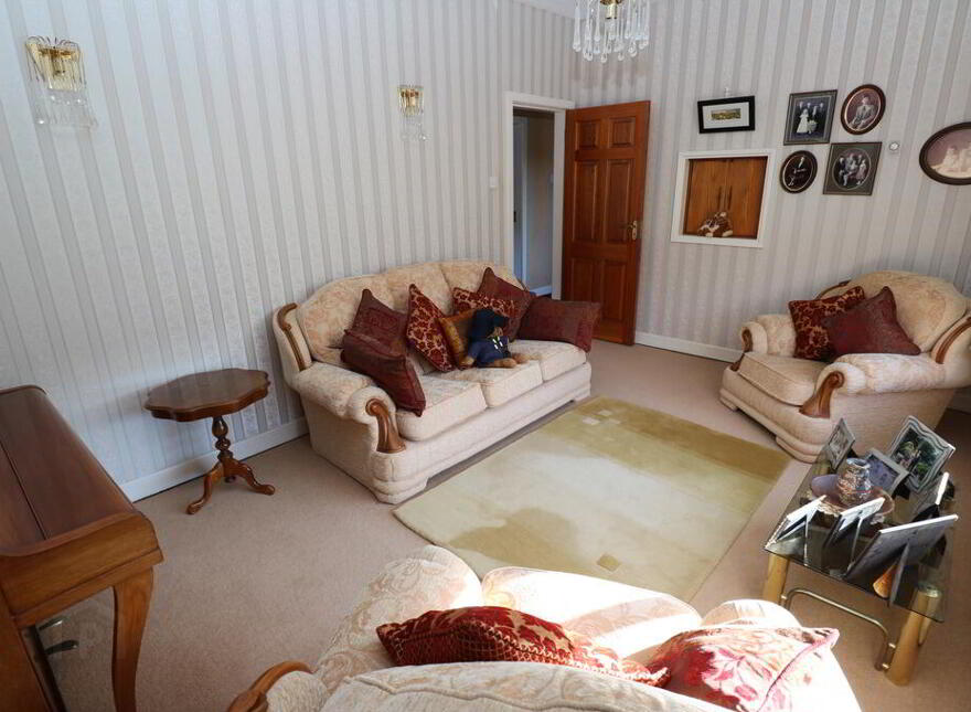 Beaulieu Cross, Drogheda, A92HY44
