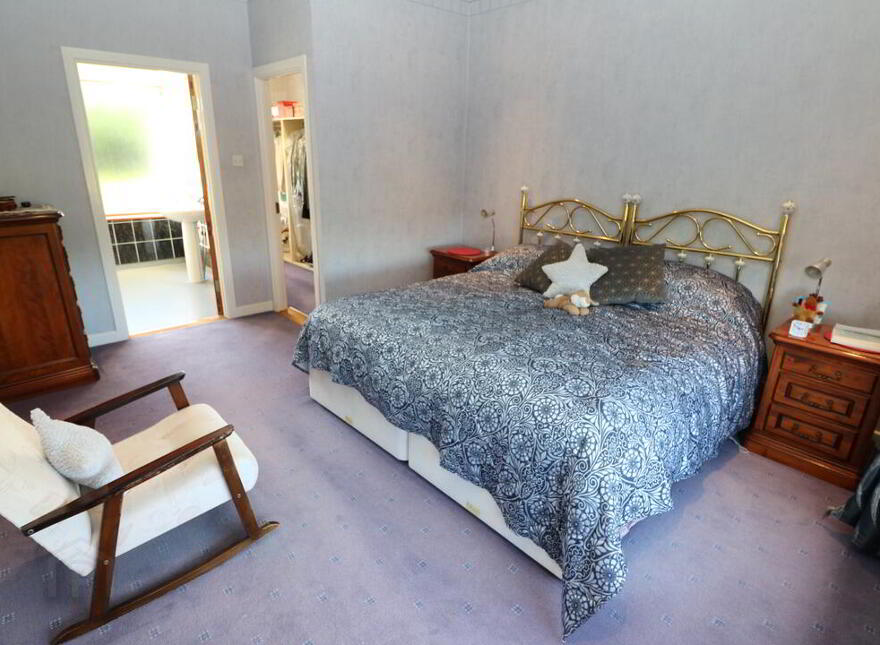 Beaulieu Cross, Drogheda, A92HY44