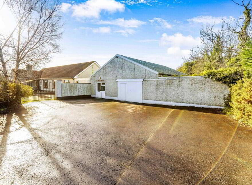 Beaulieu Cross, Drogheda, A92HY44