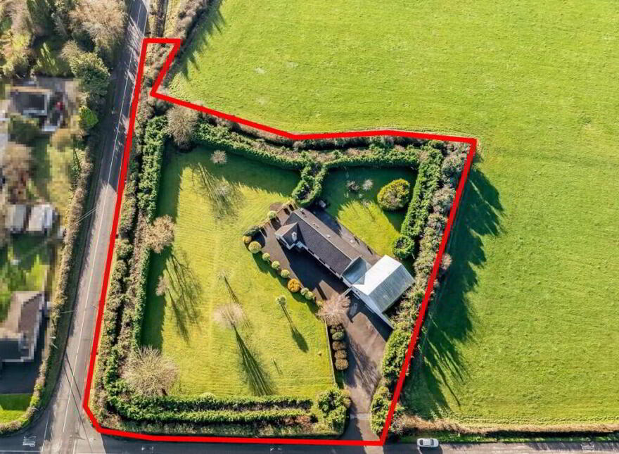 Beaulieu Cross, Drogheda, A92HY44