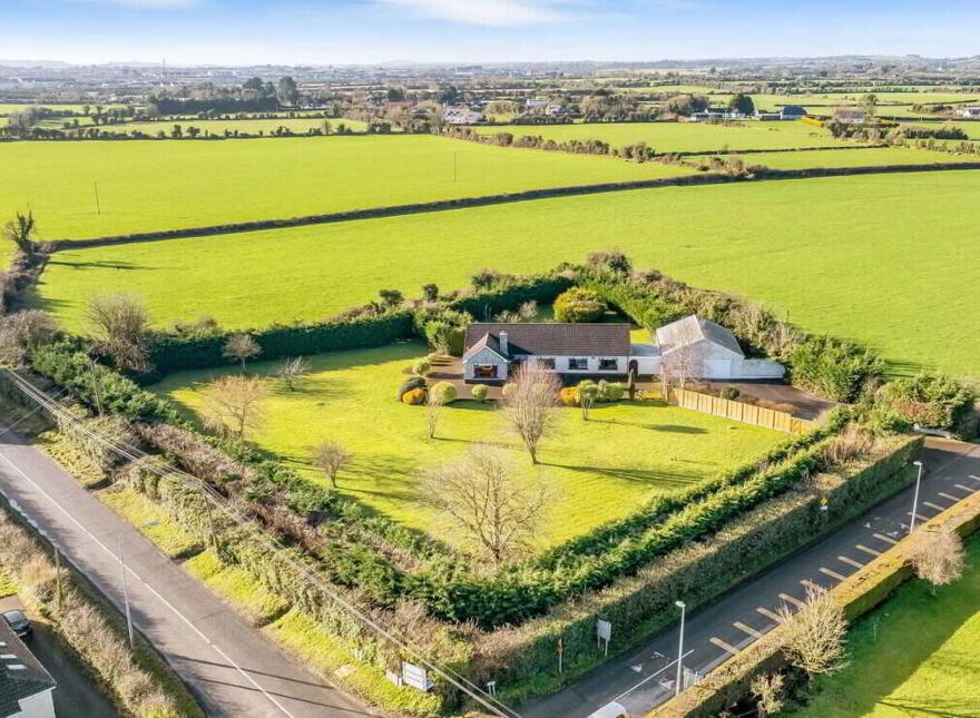 Beaulieu Cross, Drogheda, A92HY44