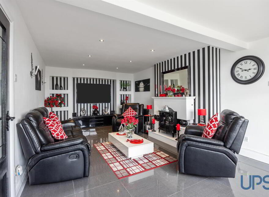 14 Ballycolin Road, Belfast, BT17 0NN