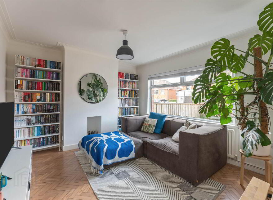 15 Kilmakee Park, Gilnahirk, Belfast, BT5 7QY