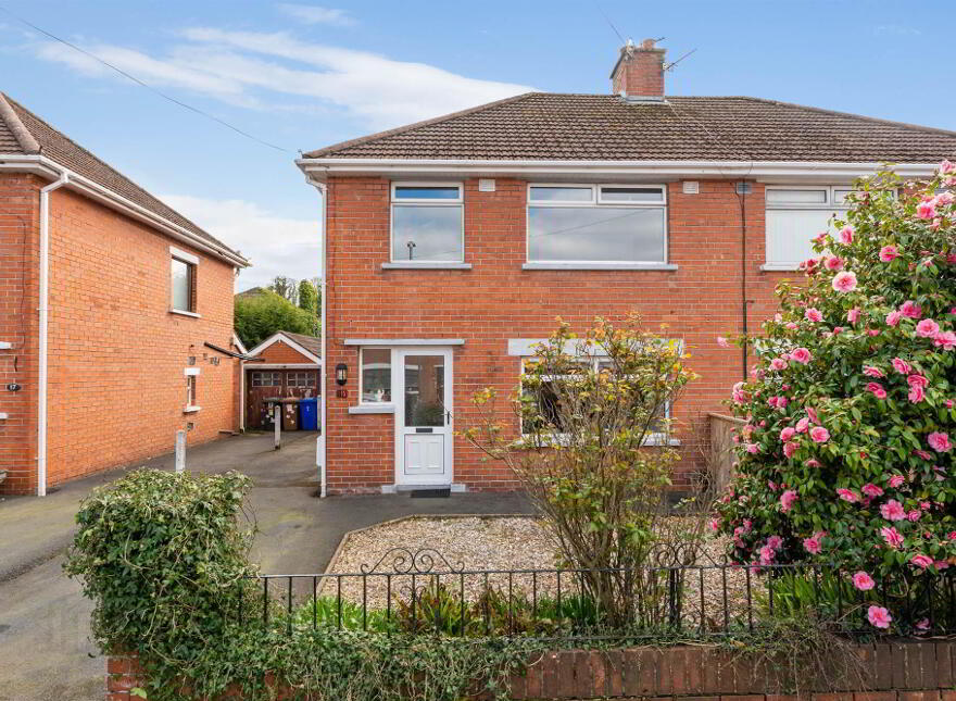 15 Kilmakee Park, Gilnahirk, Belfast, BT5 7QY