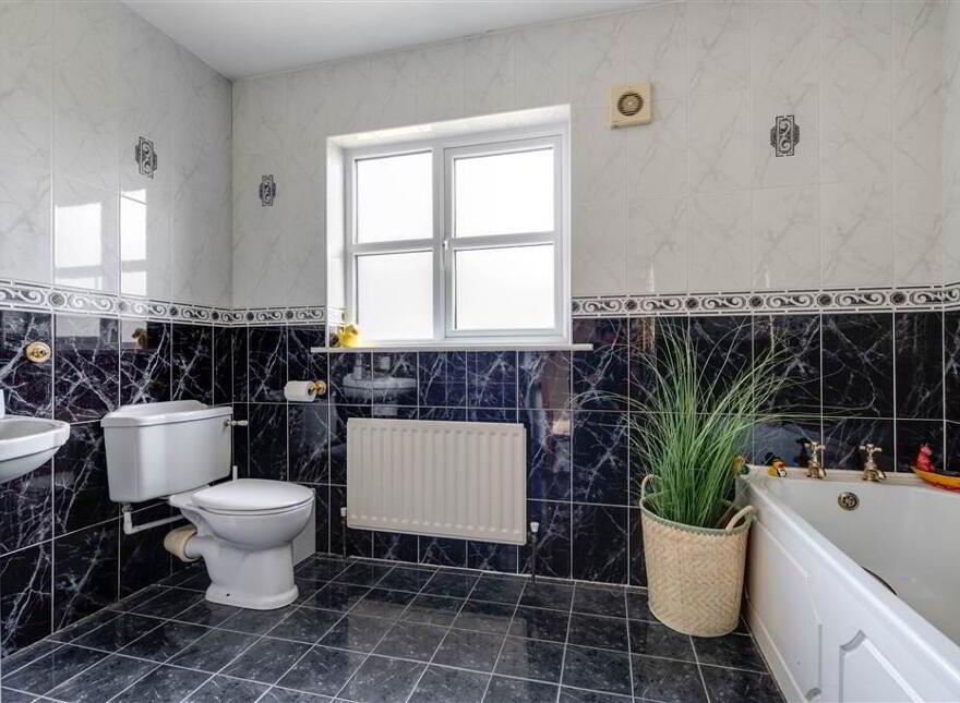 5 Woodcroft Rise, Galgorm, Ballymena, BT42 1TA