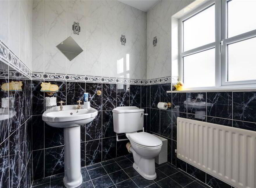 5 Woodcroft Rise, Galgorm, Ballymena, BT42 1TA