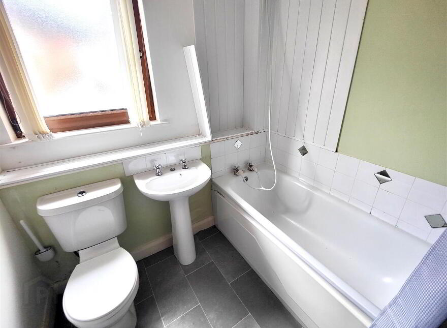 12f Heath Lodge Square, Belfast, BT13 3WH