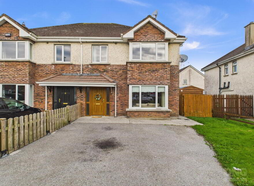 14 Ivy Wood, Kiibeggan, N91V6W3 photo