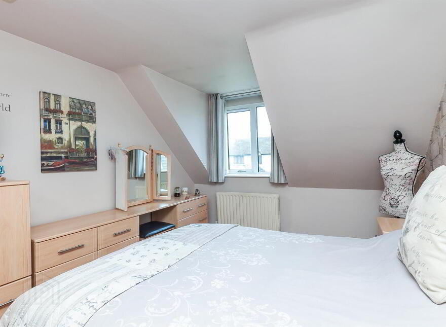 42 Brackenridge Green, Carrickfergus, BT38 8FP