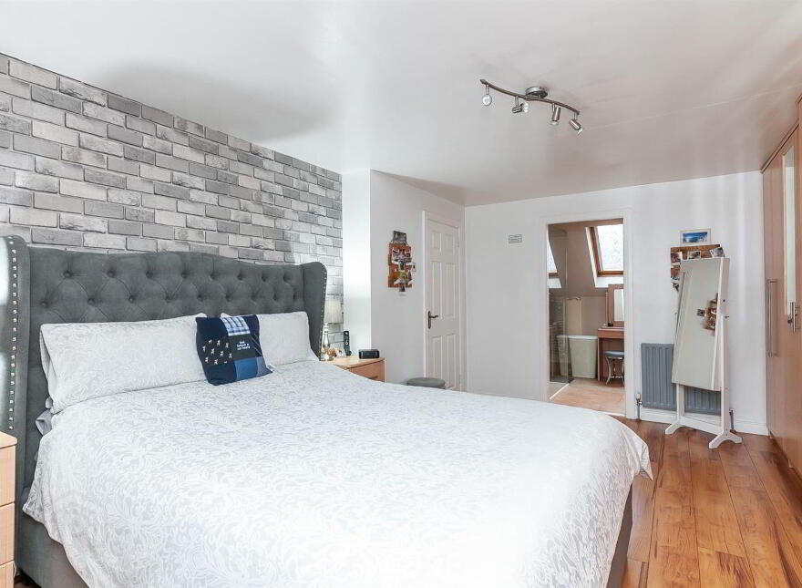 42 Brackenridge Green, Carrickfergus, BT38 8FP