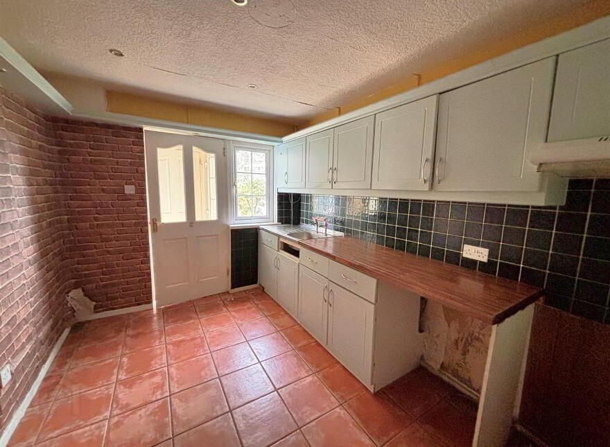 17 Carlisle Road, Belfast, BT15 2PT