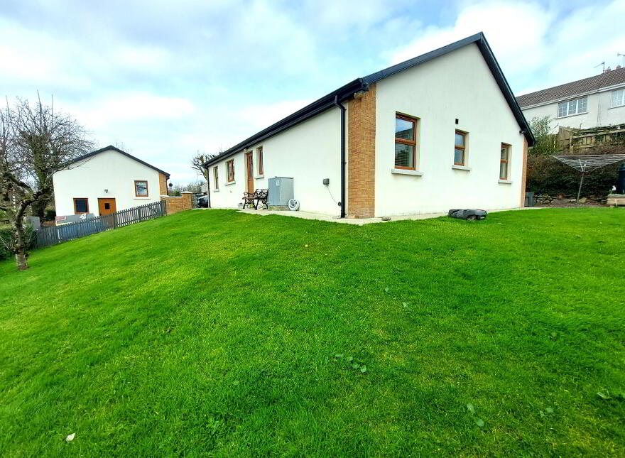 8 Orchard Road, Strabane, BT82 9QR