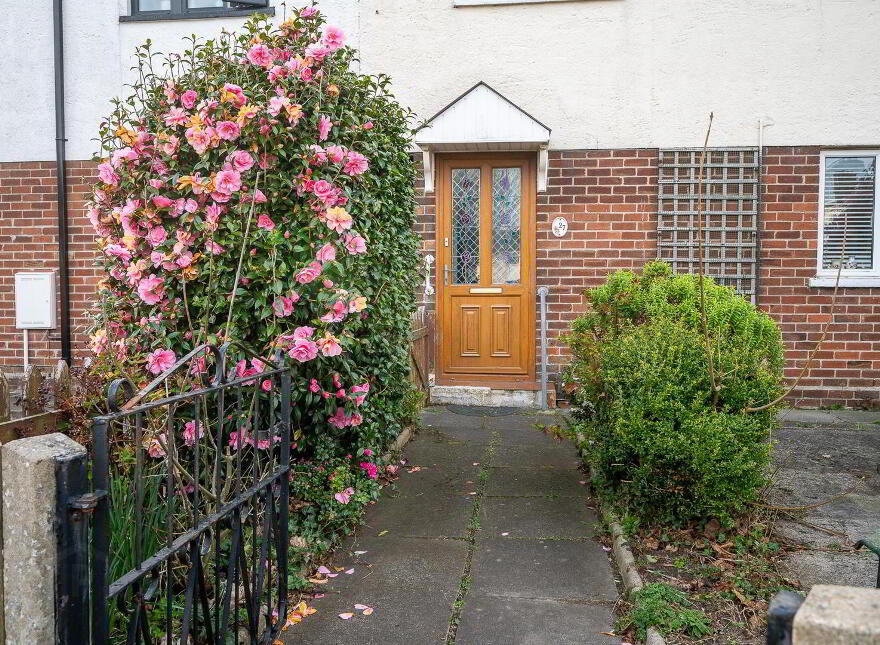 27 Thornhill Parade, Belfast, BT5 7AT