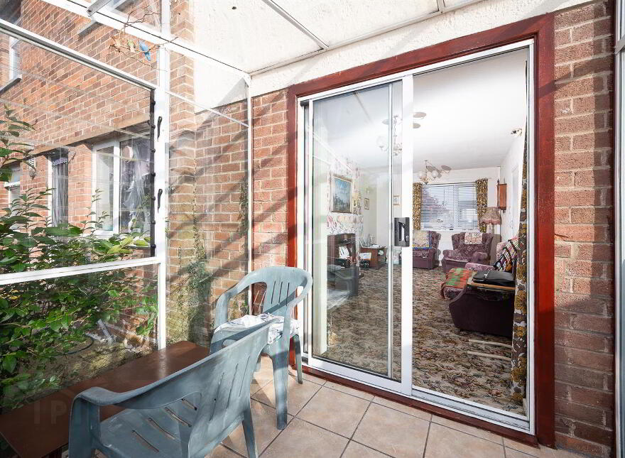 27 Thornhill Parade, Belfast, BT5 7AT