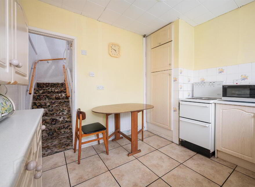 27 Thornhill Parade, Belfast, BT5 7AT