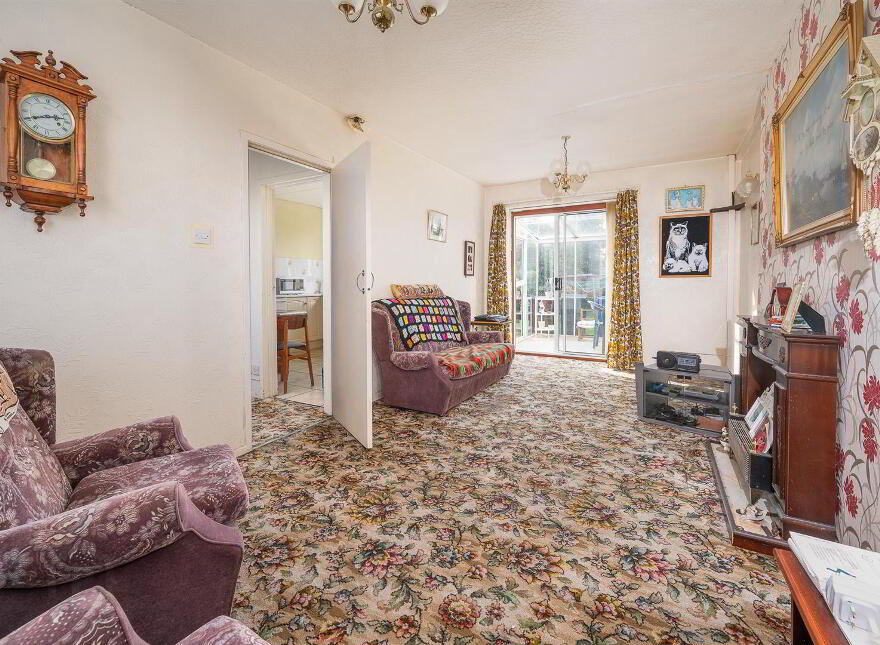 27 Thornhill Parade, Belfast, BT5 7AT