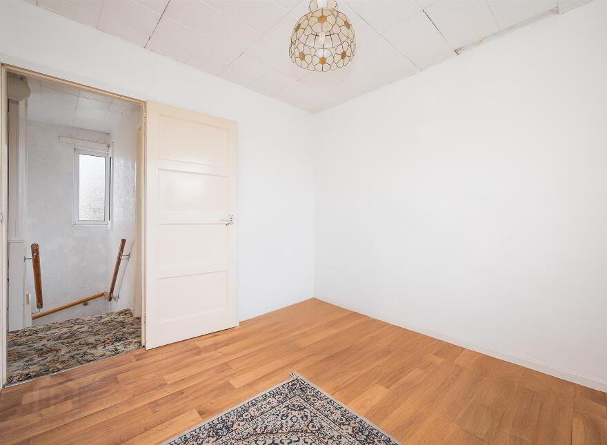 27 Thornhill Parade, Belfast, BT5 7AT