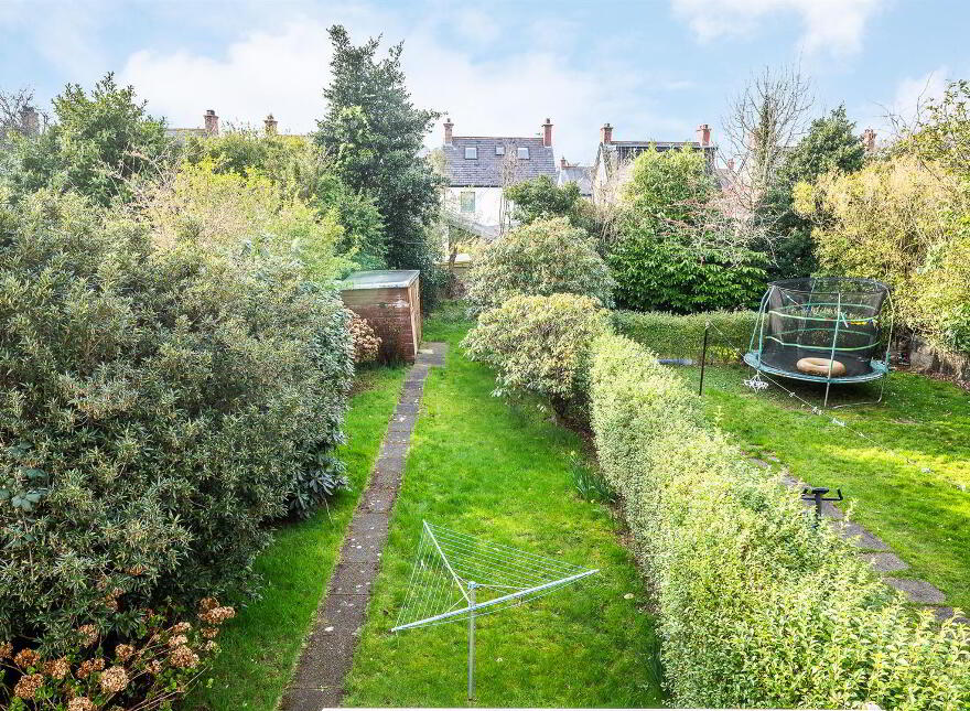 27 Thornhill Parade, Belfast, BT5 7AT