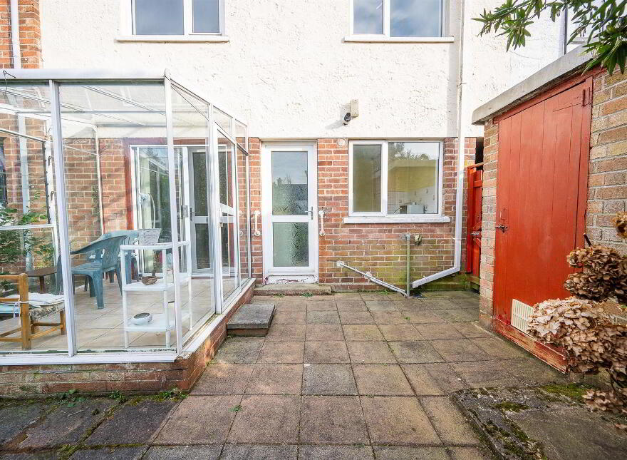 27 Thornhill Parade, Belfast, BT5 7AT