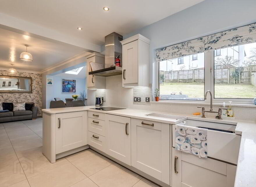 3 Brerton Crescent, Belfast, BT8 6QD