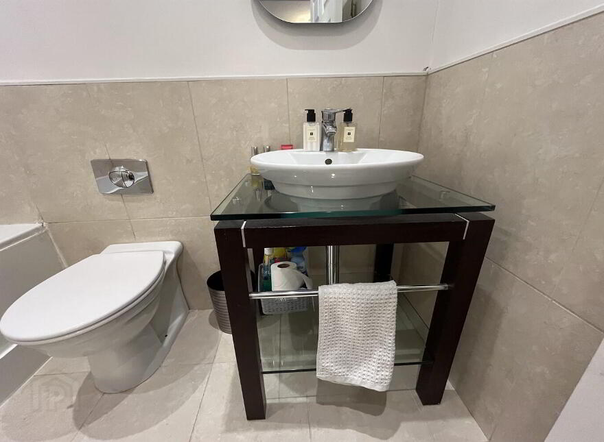 Apt 17 River House, 21 The Boulevard, Belfast, BT7 3LN