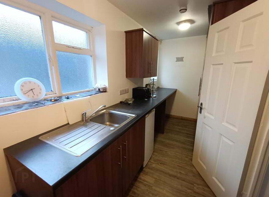 32f New Row, Coleraine, BT52 1AF