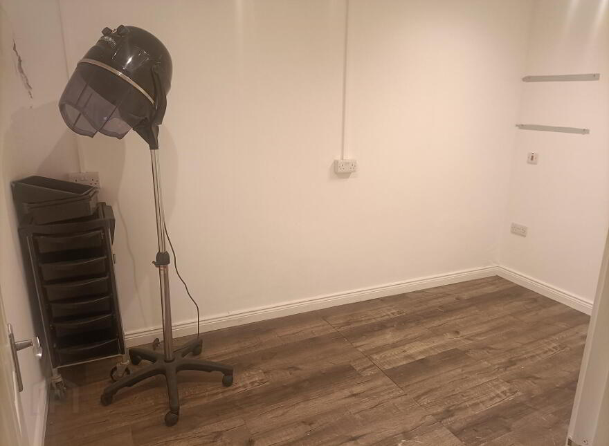32f New Row, Coleraine, BT52 1AF