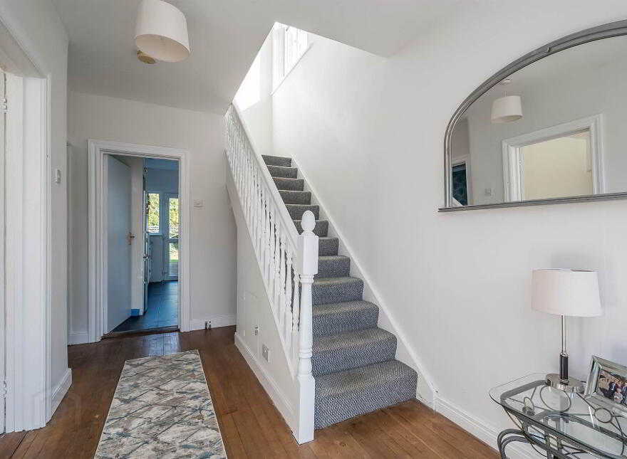 16 Hillside Park, Stranmillis, Belfast, BT9 5EL
