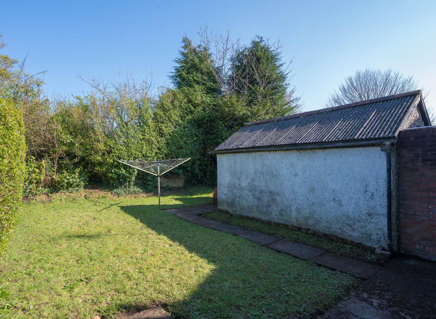 16 Hillside Park, Stranmillis, Belfast, BT9 5EL