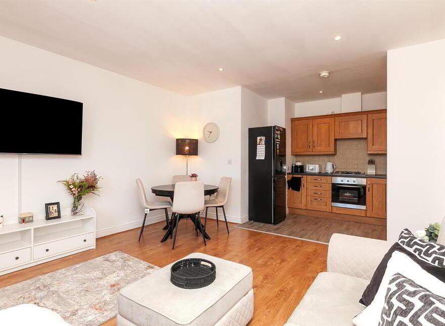 26 Milfort Mews, Dunmurry, Belfast, BT17 9JE