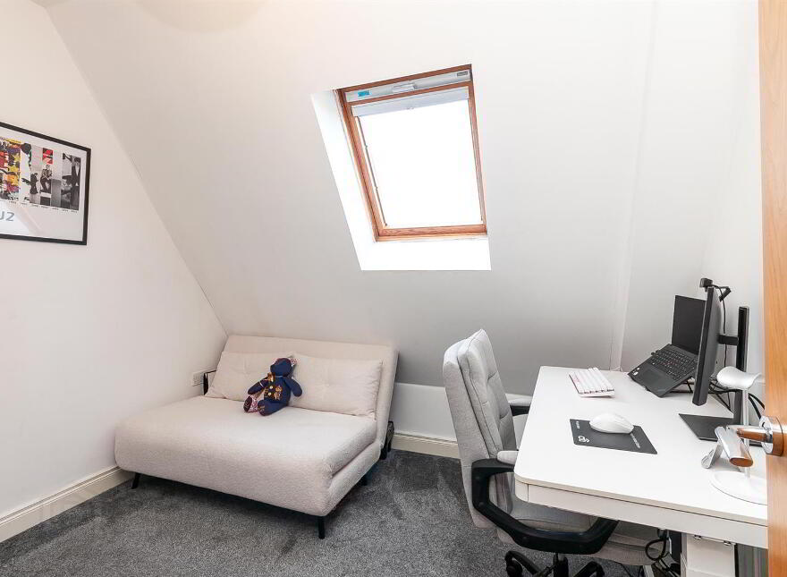 26 Milfort Mews, Dunmurry, Belfast, BT17 9JE